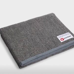 Manduka Recycled Wool Blanket Grey